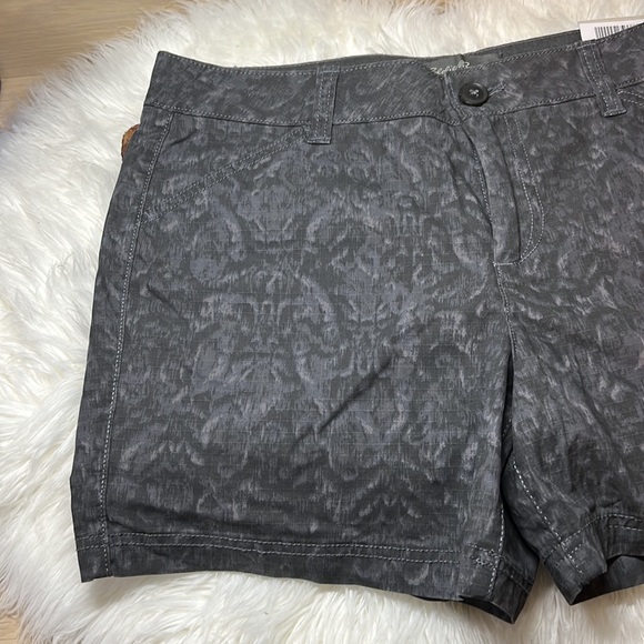 Eddie Bauer Women's Dark Smoke Mid Waisted Slightly Curvy Gray Shorts - Picture 2 of 16